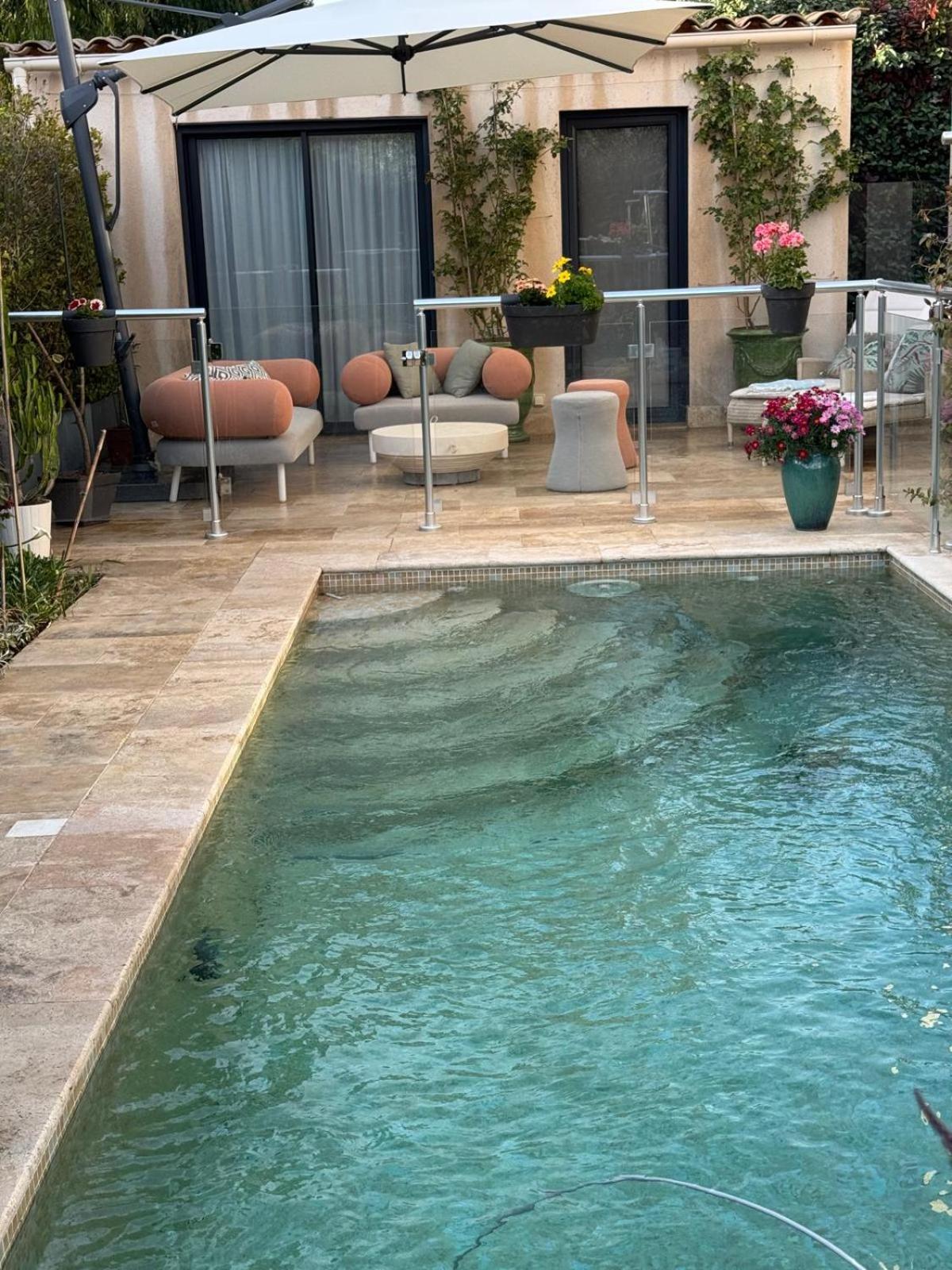 Villa Elimia Piscine Privee & Chauffee Homestay Antibes